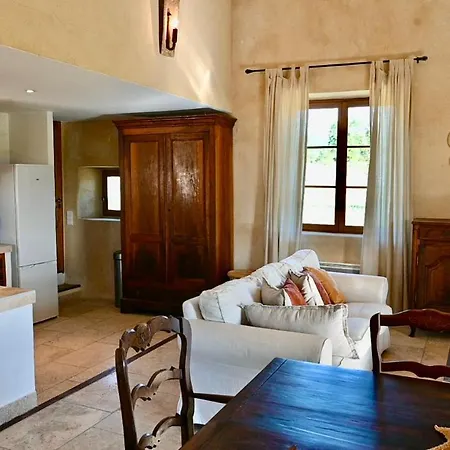 Semesterbostad Mas De Chassole Les De L'aurore Ongles